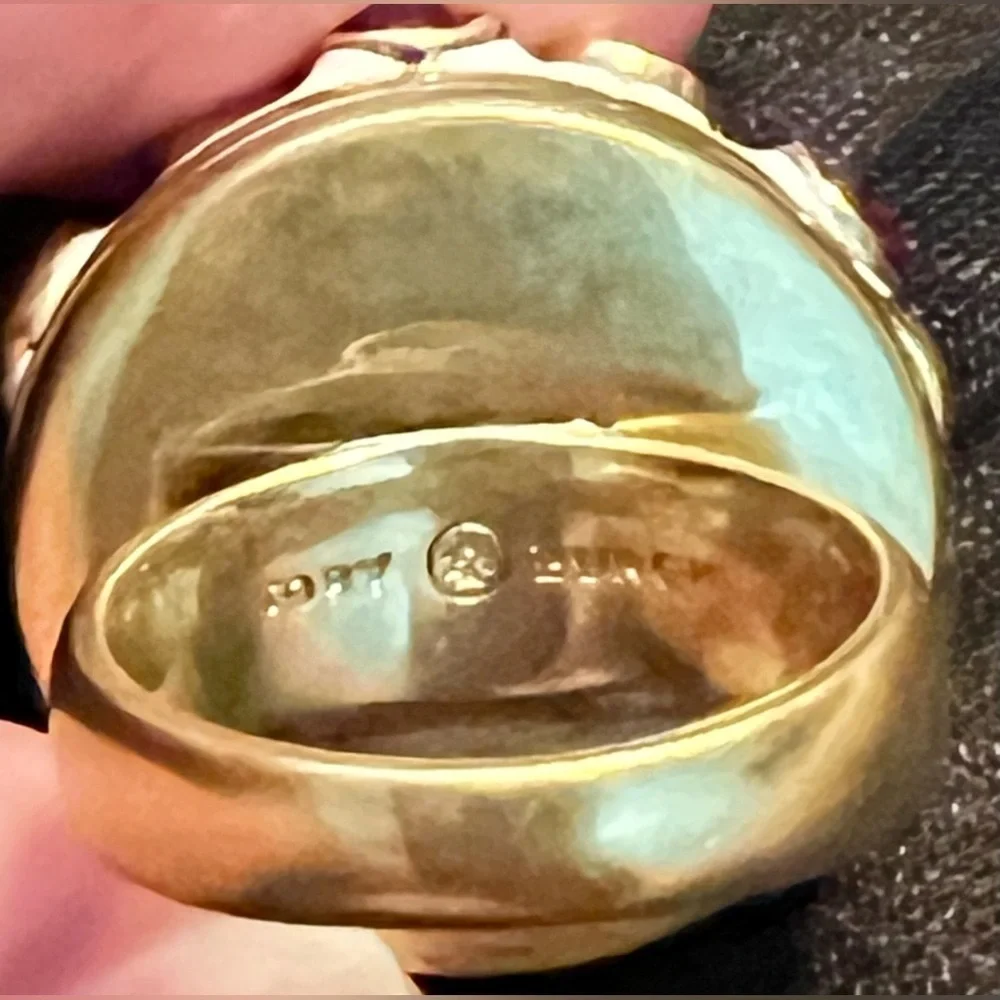 🆕Tory Burch Authentic Unique Locket Magnetic Ring White Enamel Colorful Stones